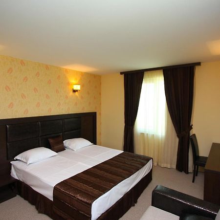Hotel Siena House Sozopol Esterno foto